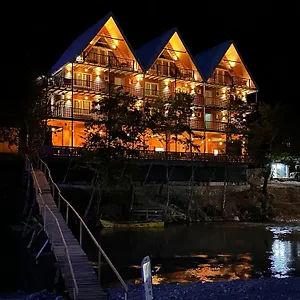 Ronis Place Szkodra